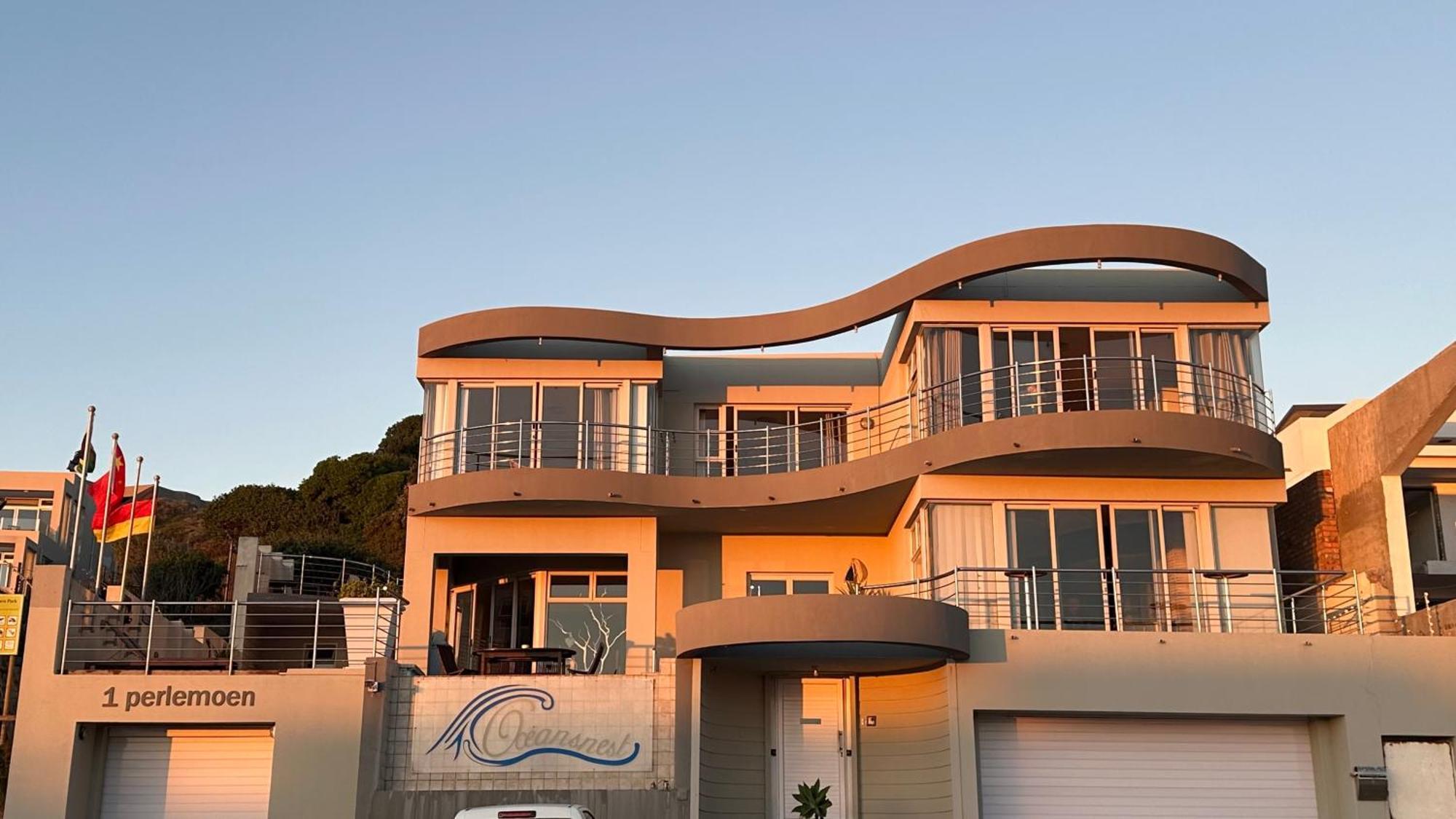 Oceansnest Guest House Bloubergstrand Exterior foto