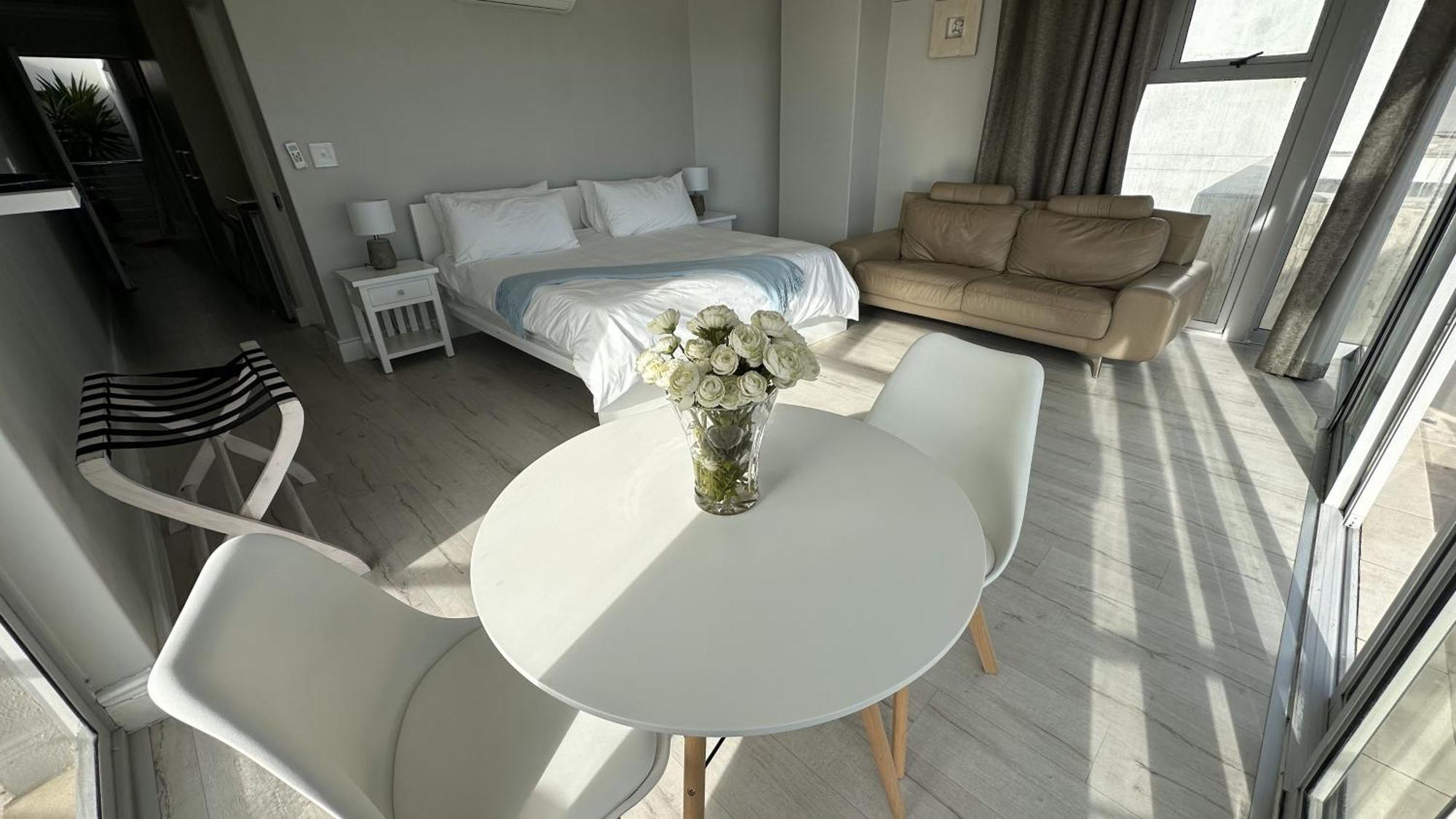 Oceansnest Guest House Bloubergstrand Exterior foto